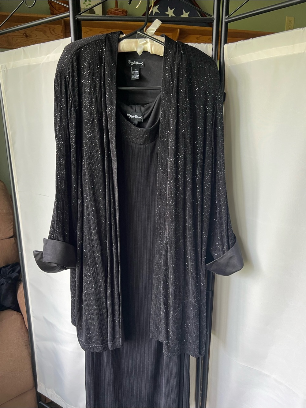 Maggie Barnes 2X Black Pleated Evening Dress and Jacket with Sparkle - Picture 8 of 12